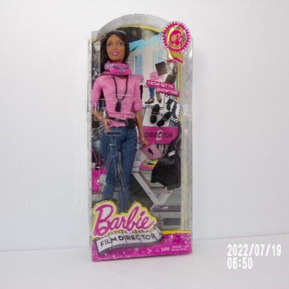 Barbie CAREERS FILM DIRECTOR Nikki Doll CCP53 Movie Set 2014 Mattel